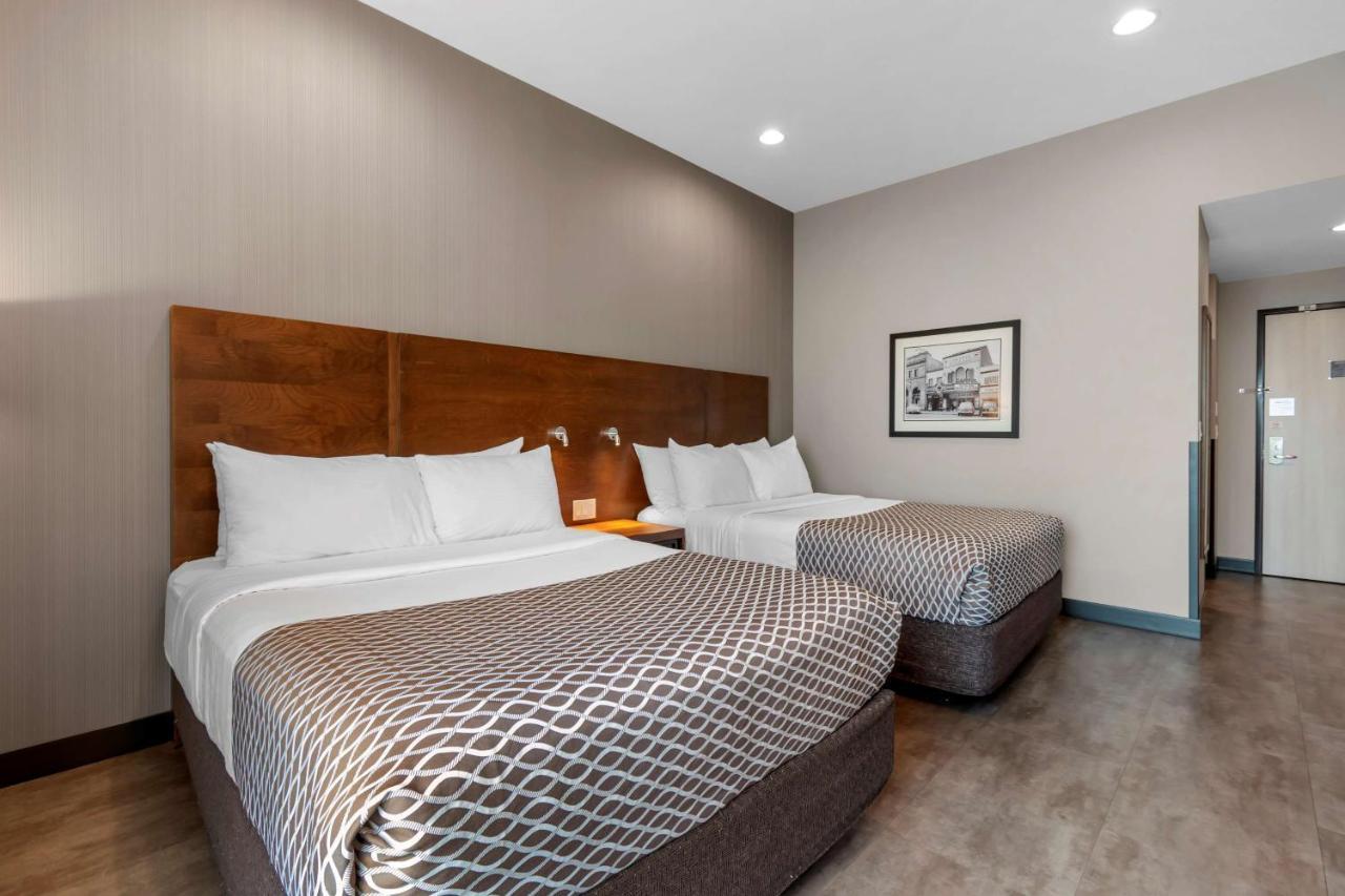 Best Western Plus East Side Саскатун Экстерьер фото