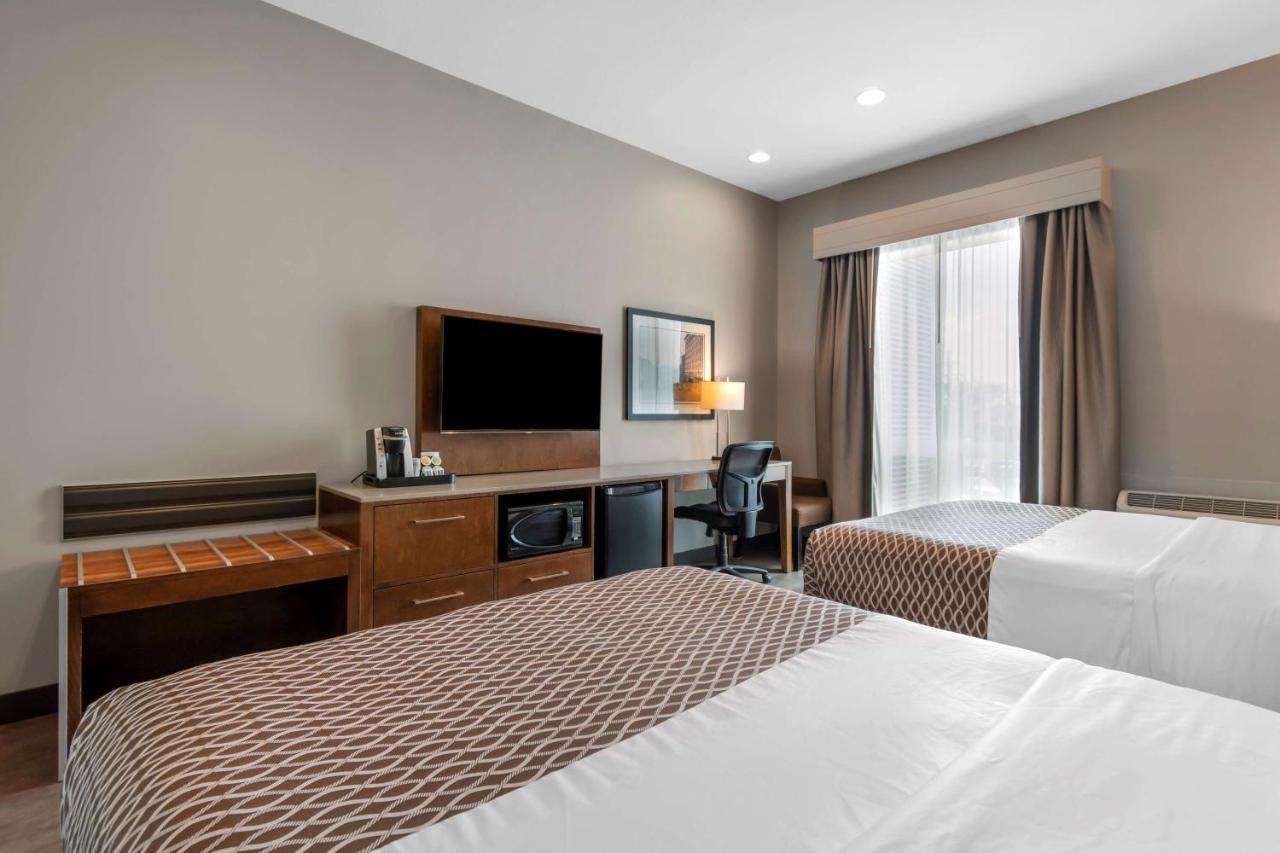 Best Western Plus East Side Саскатун Экстерьер фото