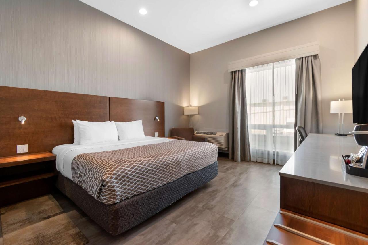 Best Western Plus East Side Саскатун Экстерьер фото